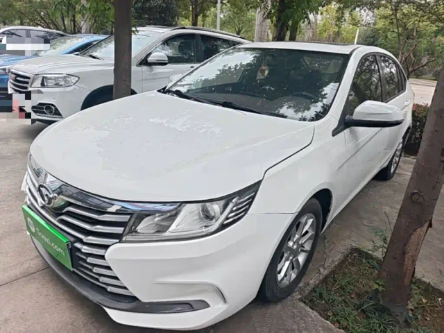 Soueast A5 Yiwu 1.5L Manual Premium Edition China V