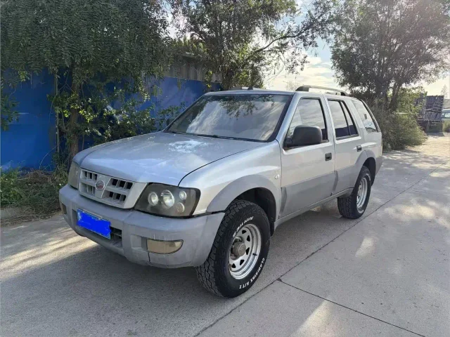 Landwind Lufeng X6 2.8T two-wheel drive value diesel version