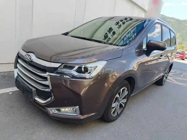 JAC Refine R3 1.6L manual luxury sunroof type