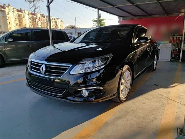 Renault Latitude Facelift 2.0L CVT Deluxe Edition